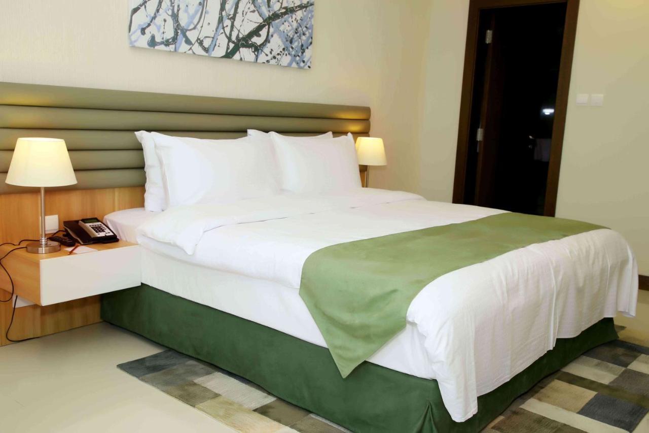 Gulf Executive Hotel & Residence Juffair Манама Екстериор снимка